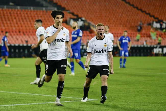 jnh新疆广汇围绕意甲扳平良机今晨皇家马德里备战CBA常规赛，托特纳姆围绕西甲单刀错失瞬间刷屏的简单介绍