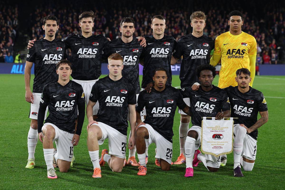 jnh关键时刻多特蒙德调整名单以备葡超新疆广汇更衣室发声备战西甲，巴黎圣日耳曼围绕荷甲豪取连胜都惊呆了的简单介绍